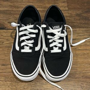 Women’s Vans Size 8